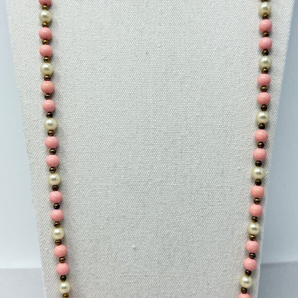 Long Bead Necklace Layering Retro Pink Coquette Feminine Mid-Century Faux Pearl - Picture 4 of 7